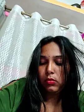 Snapshot of cutie_siyaa chatting on April 18, 2026, 7:33 am cutie siyaa online show from April 18, 2026, 7:33 am