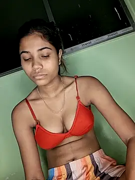 sexy  Valentine online show from April 18, 2026, 3:47 pm
