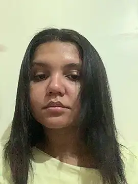 Snapshot of viviboraaaa chatting on August 4, 2026, 1:21 am viviboraaaa online show from August 4, 2026, 1:21 am