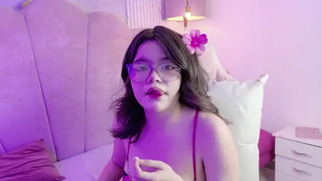 Snapshot of Alexa_Missfortune chatting on May 7, 2026, 8:01 pm Alexa Missfortune online show from May 7, 2026, 8:01 pm