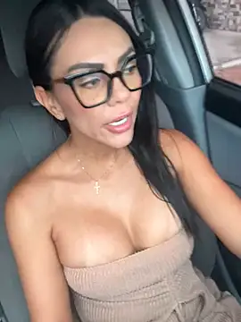 SofiParma online show from May 15, 2026, 7:45 pm