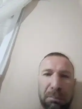 gabo-fragor1 online show from March 29, 2026, 11:28 pm