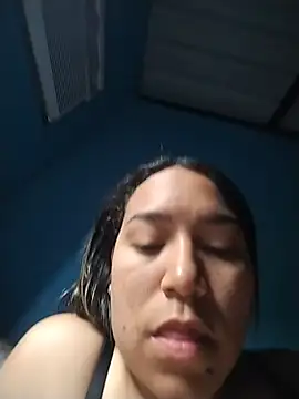 Snapshot of erikabella chatting on June 18, 2026, 1:16 pm erikabella online show from June 18, 2026, 1:16 pm