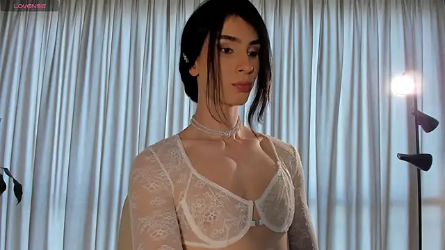Snapshot of einyel_ chatting on May 5, 2026, 8:45 pm einyel online show from May 5, 2026, 8:45 pm