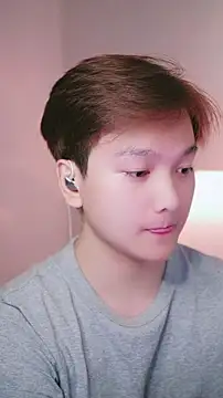 Anhkutin15k online show from March 30, 2026, 2:57 am