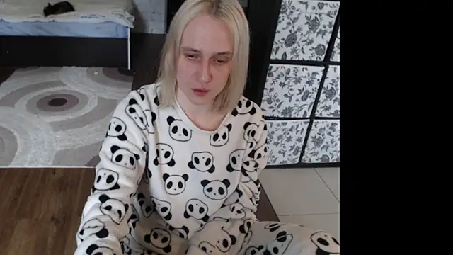 Snapshot of Sweet_hot_shrmp chatting on April 26, 2026, 8:22 am Sweet hot shrmp online show from April 26, 2026, 8:22 am