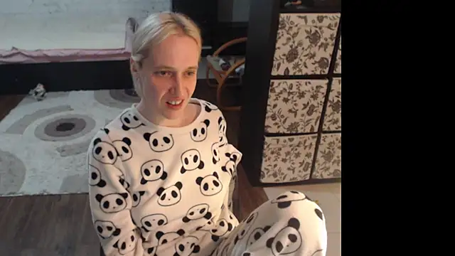Snapshot of Sweet_hot_shrmp chatting on May 2, 2026, 10:59 pm Sweet hot shrmp online show from May 2, 2026, 10:59 pm