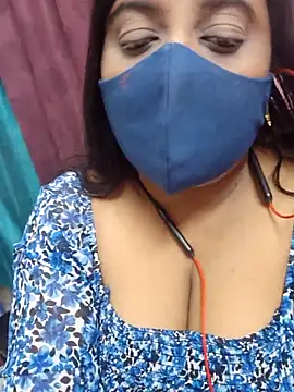 Snapshot of Tami-sonia chatting on April 15, 2026, 6:34 pm Tami-sonia online show from April 15, 2026, 6:34 pm