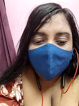Snapshot of Tami-sonia chatting on April 19, 2026, 6:54 pm Tami-sonia online show from April 19, 2026, 6:54 pm