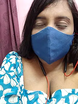 Snapshot of Tami-sonia chatting on April 11, 2026, 6:44 pm Tami-sonia online show from April 11, 2026, 6:44 pm