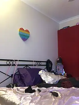 courtney1982 online show from May 22, 2026, 8:51 pm