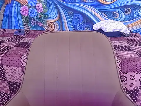 Snapshot of bold-manvi chatting on May 9, 2026, 6:39 am bold-manvi online show from May 9, 2026, 6:39 am