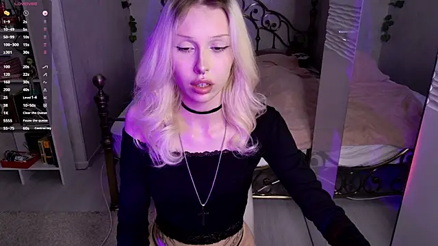 Snapshot of ghost_girly chatting on May 14, 2026, 8:06 pm ghost girly online show from May 14, 2026, 8:06 pm