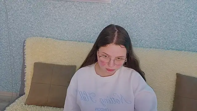 Snapshot of SofiDreamm chatting on April 4, 2026, 2:12 pm SofiDreamm online show from April 4, 2026, 2:12 pm