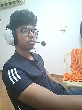 Snapshot of letsplaygame chatting on June 4, 2026, 4:11 pm letsplaygame online show from June 4, 2026, 4:11 pm