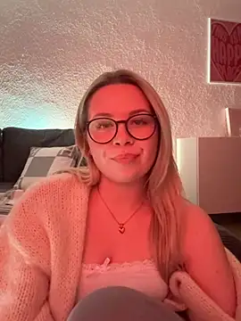 Snapshot of miialive chatting on March 30, 2026, 6:31 pm miialive online show from March 30, 2026, 6:31 pm