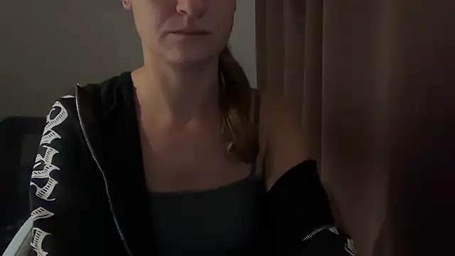 Shy Lucyy online show from April 10, 2026, 3:13 am