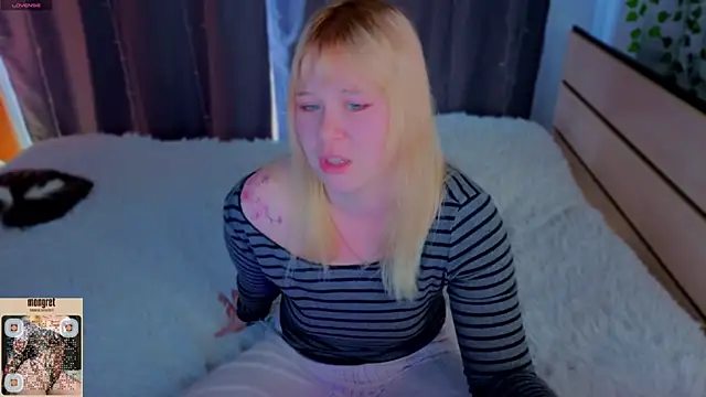 Snapshot of unburnedgirl chatting on May 10, 2026, 7:23 am unburnedgirl online show from May 10, 2026, 7:23 am