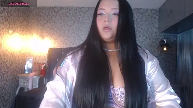 KamylaBiker online show from May 17, 2026, 1:05 am