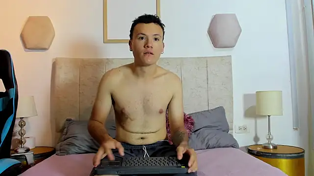 Snapshot of _blowsex_ chatting on April 3, 2026, 1:50 pm blowsex online show from April 3, 2026, 1:50 pm