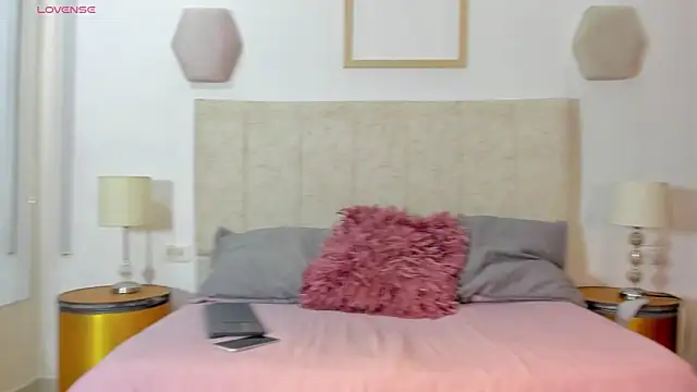 Snapshot of _blowsex_ chatting on April 7, 2026, 1:13 pm blowsex online show from April 7, 2026, 1:13 pm