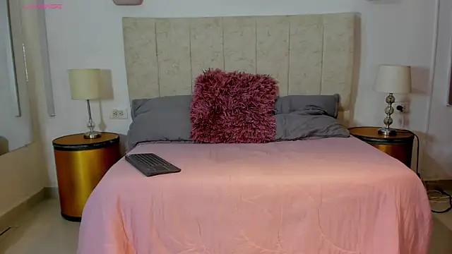 Snapshot of _blowsex_ chatting on April 10, 2026, 12:12 pm blowsex online show from April 10, 2026, 12:12 pm