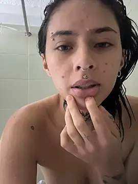 Snapshot of Babeel_ chatting on April 24, 2026, 3:03 pm Babeel online show from April 24, 2026, 3:03 pm