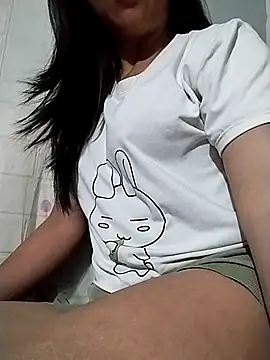 Lisa-aa online show from April 26, 2026, 10:29 pm