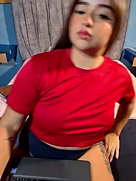 Snapshot of Salma_saad chatting on April 27, 2026, 8:29 pm Salma saad online show from April 27, 2026, 8:29 pm