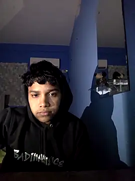 Snapshot of Luchossjj chatting on March 31, 2026, 4:03 am Luchossjj online show from March 31, 2026, 4:03 am