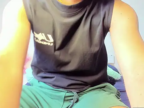 Snapshot of Andy_wood chatting on May 11, 2026, 2:56 pm Andy wood online show from May 11, 2026, 2:56 pm