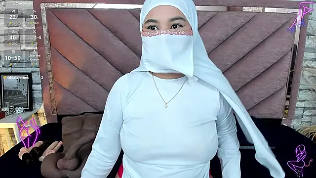 Azahara persa online show from April 1, 2026, 7:10 am