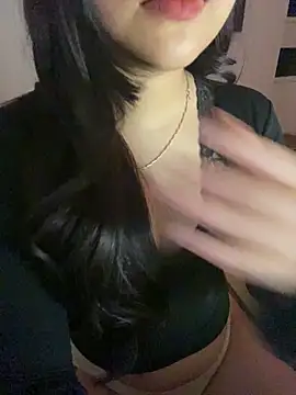 Snapshot of Rosecute11 chatting on April 6, 2026, 2:18 pm Rosecute11 online show from April 6, 2026, 2:18 pm