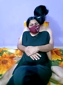 Snapshot of Jerin_Couple61 chatting on April 15, 2026, 6:12 pm Jerin Couple61 online show from April 15, 2026, 6:12 pm