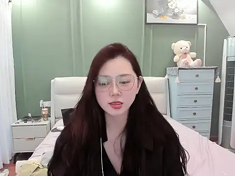 xinxin7766 online show from April 4, 2026, 8:54 am