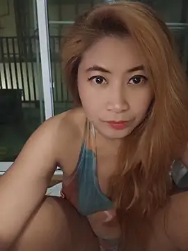 XRasee online show from May 4, 2026, 4:54 pm