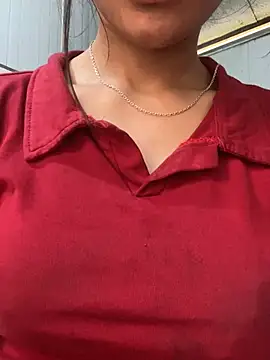 Snapshot of Elisa-a chatting on April 2, 2026, 9:38 am Elisa-a online show from April 2, 2026, 9:38 am