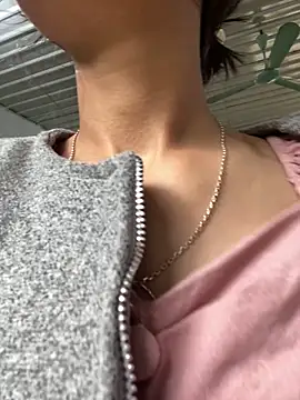 Snapshot of Elisa-a chatting on April 10, 2026, 1:12 am Elisa-a online show from April 10, 2026, 1:12 am