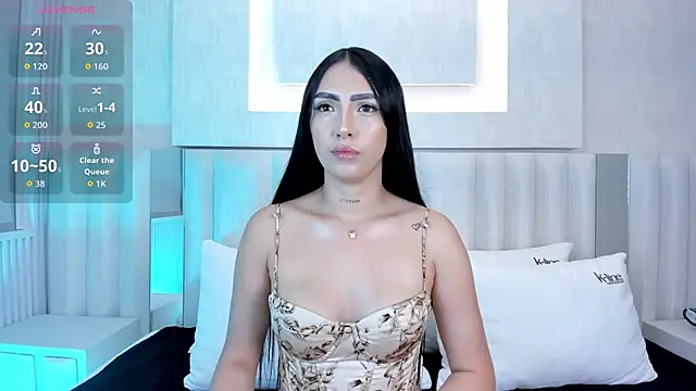 isabellajons online show from May 15, 2026, 9:02 pm