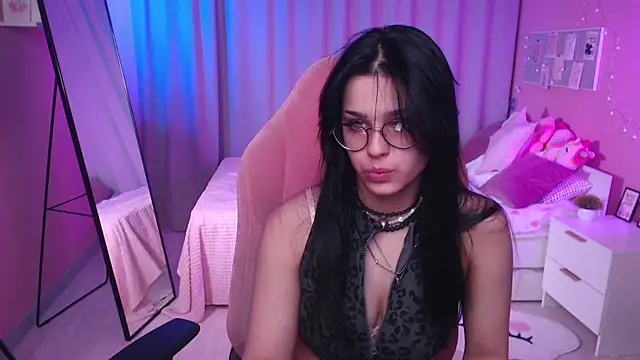 Jane Fondaaa online show from May 18, 2026, 7:46 am