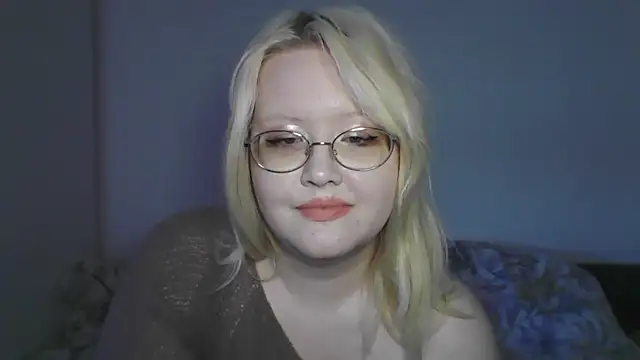 Snapshot of Elayne_Sweet chatting on May 10, 2026, 6:06 am Elayne Sweet online show from May 10, 2026, 6:06 am