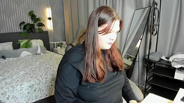 Snapshot of Evelyne_Loo chatting on May 13, 2026, 9:27 am Evelyne Loo online show from May 13, 2026, 9:27 am