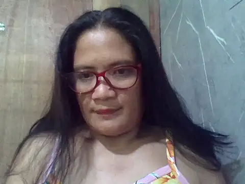 PinayZaira online show from May 13, 2026, 11:34 pm