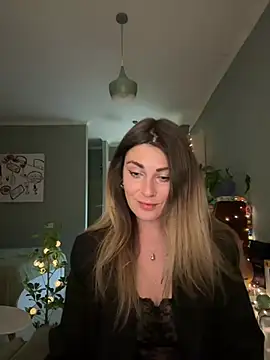 Snapshot of Rita_Tease chatting on April 2, 2026, 5:41 pm Rita Tease online show from April 2, 2026, 5:41 pm