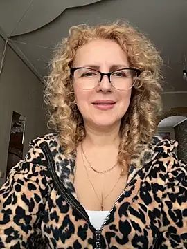 Yana45X online show from April 1, 2026, 2:25 pm