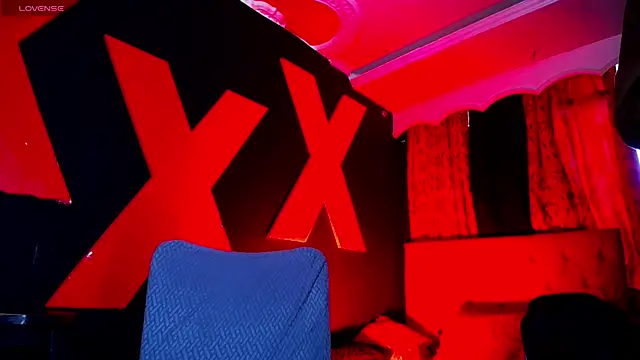 AlanFox1 online show from May 4, 2026, 1:36 pm