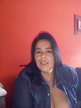 lucianamorocha online show from June 2, 2026, 4:18 pm