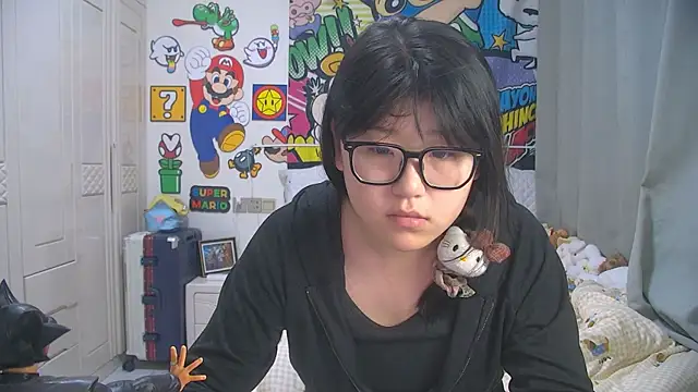 mianmian-666 online show from April 12, 2026, 11:02 am