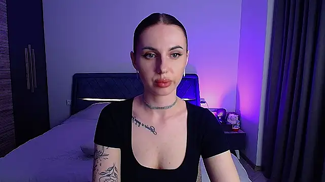 Snapshot of Sour_Berry_ chatting on April 28, 2026, 5:06 pm Sour Berry online show from April 28, 2026, 5:06 pm