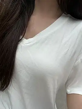 Xiaoyunduo1 online show from May 18, 2026, 8:19 am